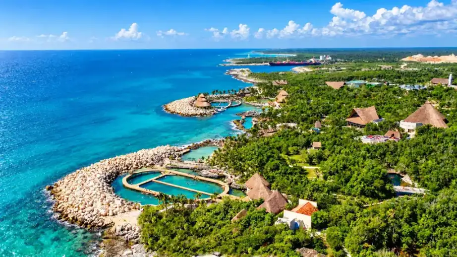 Parque Xcaret & Noches de México