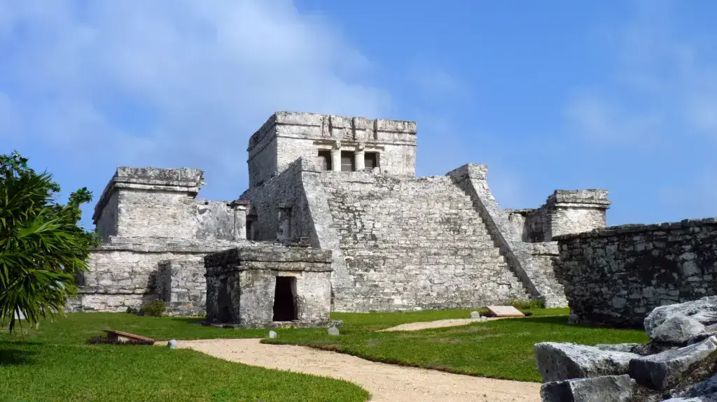 Ruinas de Tulum frente al Mar